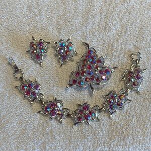 Vintage Stunning Sara Coventry costume Brooch, Bracelet and SB Earring Set